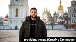 Президент України Володимир Зеленський оприлюднив декларації про майно, доходи, витрати та зобов’язання фінансового характеру за 2021 та 2022 роки