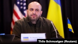 Міністр оборони України Рустем Умєров під час зустрічі у форматі «Рамштайн». Авіабаза США біля міста Рамштайн-Мізенбах, Німеччина, 19 березня 2024 року 
