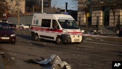 Постраждали жінки 52, 56 та 82 років. Їхній стан лікарі оцінюють як середньої тяжкості. Фото ілюстративне 