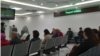 Aşgabadyň aeroportunda pasport barlagyndan geçmäge garaşýan raýatlar. Arhiwden alnan illýustrasiýa suraty