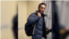 У Росії затриманий гей із Чечні заявив, що поїде на війну. Правозахисники кажуть про тиск на нього