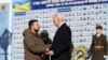 «Путін веде дві битви». Ландсберґіс про успіхи і помилки Байдена щодо України