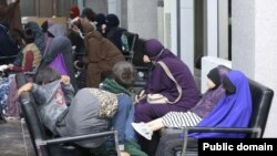 Сириядан Кыргызстанга алынып келген балдар менен аялдар. 20-февраль, 2024-жыл. Архив