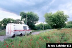 Під Авдіївку з передової поспішає карета «швидкої допомоги»