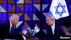 Američki predsjednik Joe Biden na sastanku s izraelskim premijerom Benjaminom Netanyahuom, tokom posjete Izraelu usred sukoba između Izraela i Hamasa, u Tel Avivu, Izrael, 18. oktobra 2023. 
