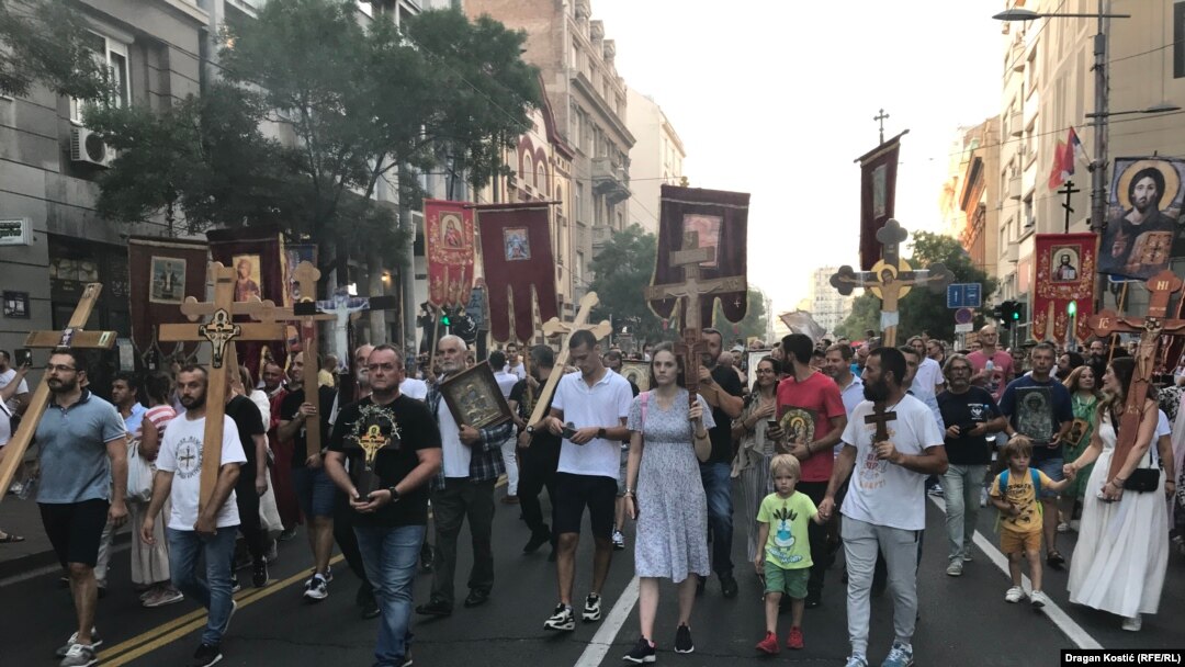 Saopštenje vlade o otkazivanju Evroprajda uslijedilo je nakon demonstracija građana 27. avgusta u Beogradu protiv tog događaja.