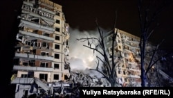 Військові повідомили, що по будинку в Дніпрі російські війська вдарили крилатою ракетою Х-22 із бомбардувальника Ту-22м3