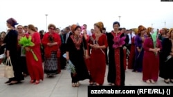 Türkmen aýallary