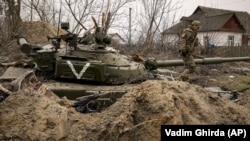 На території Донецької та Луганської областей, за даними Генштабу, за минулу добу відбито шість атак російських військ та знищено чотири їхніх танки 