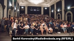 Зал кінотеатру «Київ» під час показу фільму «Історія про темряву та любов», Київ, 8 вересня 2016 року
