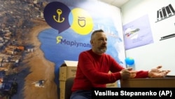 Російська влада очікує, що в школи окупованого Маріуполя 1 вересня підуть 14 тисяч дітей, з них 11,5 тисяч – це українські діти, які й досі залишаються в місті, повідомив радник мера Маріуполя Петро Андрющенко.  
