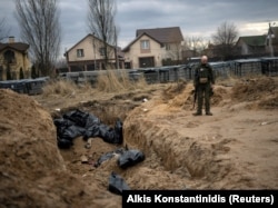Братська могила після окупації на Київщині