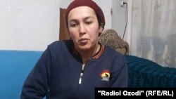 Наргиса Юнусова мегӯяд, дар хонаи волидонаш дар ҳудуди Тоҷикистон зиндагӣ дорад 