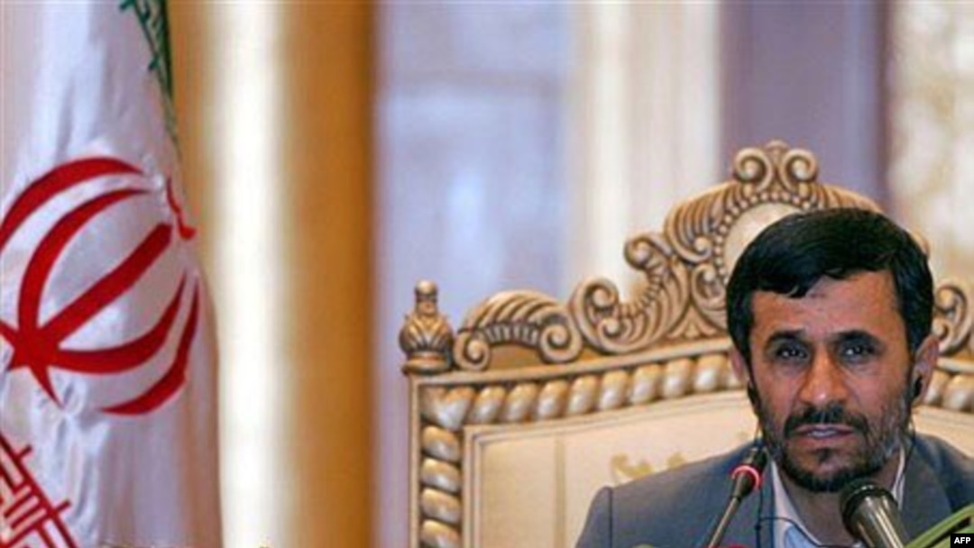 محمود احمدی نژاد، رییس جمهوری ایران شب پنج شنبه یازدهم مرداد گفت که ایران نگران اقدام آمریکا برای فروش اسلحه به کشورهای منطقه نیست.