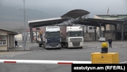 Բեռնատարներ հայ-վրացական սահմանի Բագրատաշենի անցակետում, արխիվ
