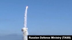 У Чорному морі на чергуванні перебувають п’ять російських носіїв крилатих ракет із 32 «Калібрами», повідомляють військові