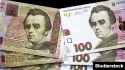 Як повідомляють учасники торгів, покупців на ринку бракує, на міжбанку чекають виходу Національного банку