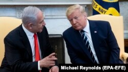 Президент США Дональд Трамп (п) і голова уряду Ізраїлю Біньямін Нетаньягу, архівне фото
