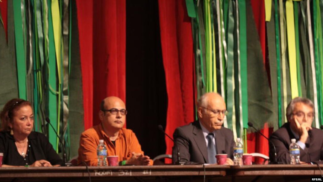 نشست یک روزه «اعتراض به جنایت، شکنجه، تجاوز و اعتراف گیری در ایران» به دعوت «کمپین مبارزه با جنایت علیه بشریت» با حضور جمعی از روشنفکران و فعالان مدنی در نیویورک برگزار شد.