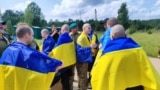 Ýesirlikden azat edilen urkain esgerleri