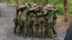 Военнослужащие бригады "Чёрные гусары" перед боем, май 2025 года. 