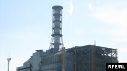Укріплена західна стіна об'єкту «Укриття» четвертого реактора ЧАЕС