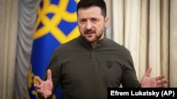 
За його словами, мирною угодою може бути тільки план про закінчення війни, який повинен бути проговорений і підтриманий Україною і США, і Європою. Ілюстративне фото 