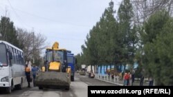 Жизакта президенттин келишине даярдык көрүлүп жатат.