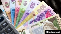 2 березня уряд України перезавантажив «гарячу лінію» 1545 для оперативного збору запитів з гуманітарних питань (зокрема, і з питань соціальних виплат та отримання пенсій)