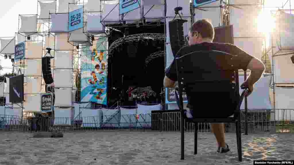 Увечері починала роботу основна сцена під назвою Nu Jazz, на якій виступали хедлайнери