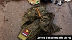 Орус аскеринин Украинанын аймагында жаткан кийими. 