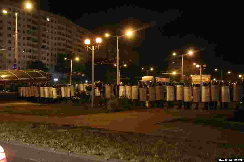 Протест на вулиці Притицького, між станціями метро &laquo;Спортивна&raquo; та &laquo;Пушкінська&raquo;