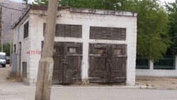 Diňle: Aşgabadyň häkimiýetleri jaýlara gezekli-gezegine tok berip, elektrik üpjünçiligindäki problemany çözmäge çalyşýar

