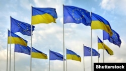 Під санкції, за попередніми даними, потраплять 8 осіб з числа російських офіцерів та суддів