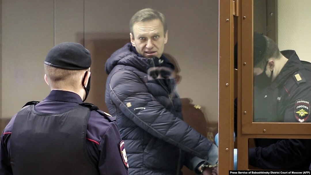 Već u zatvoru zbog optužbi za koje kaže da su izmišljene, kritičar Kremlja Aleksej Navaljni uskoro bi mogao osjetiti punu snagu ruskog zakona protiv ekstremizma. 