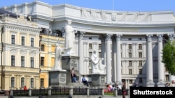 За словами речника МЗС, в аеропорту Кабула знаходиться літак, який має вивезти українців