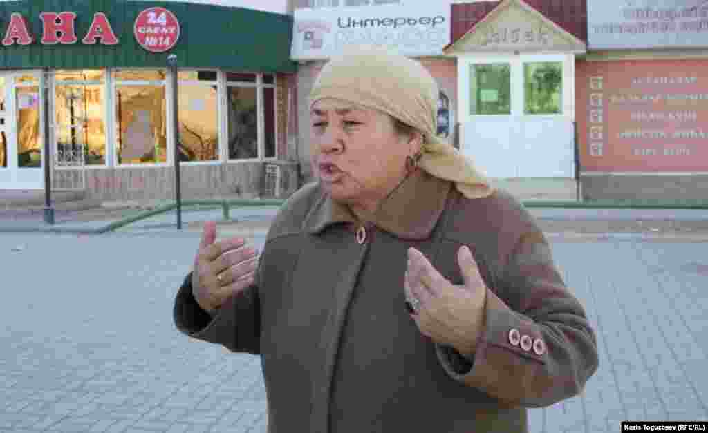 Җаңаөзен кешесе кибетләрдә азык-төлек калмауга зарлана