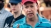 «Я не знаю, у нього, по-моєму, дружня залишилася одна Венесуела, і він, напевно, полетить туди і там буде вже добувати свою пенсію», – сказав Цепкало, який нещодавно виїхав до України, в інтерв’ю телеканалу «Настоящее время»