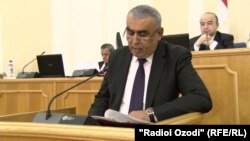 Маҳмадсаид Саидзода ҳангоми суханронӣ дар яке аз ҷаласаҳои порлумон. Акс аз моҳи июни 2018