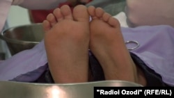 Daşoguzda häkimiýetler raýatlardan ogullaryny döwlet hassahanalarynda sünnet etdirmeklerini talap edýärler.