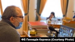 Наразі прогнозу, коли Кернес може повернутися з Німеччини, де він перебуває на лікуванні, немає, кажуть у міськраді