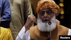 مولانا فضل الرحمان وايي د عمران خان حکومت غیر قانوني دی - انځور له ارشیفه