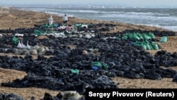 Кара деңизди мазуттан тазалоо. Керч кысыгы, 21-декабрь, 2024-жыл