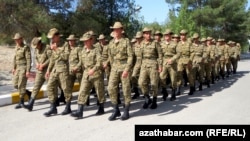 Arçman. Türkmen esgerleri. 