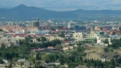 «Միշտ փորձում է պոզիտիվ խոսել». ինչ են պատմում Արցախում մնացած հայերը