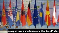 Прапори країн ЄС та країн Західних Балкан
