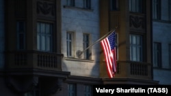 62-річного колишнього співробітника Генконсульства США у Владивостоці Роберта Шонова заарештували навесні 2023 року