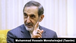 علی اکبر ولایتی گفته است که «حتی یک واحد دانشگاه نیز نباید تعطیل شود».