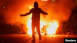 Poliția a încercat să desamorseze conflictul din Ballymena. 
