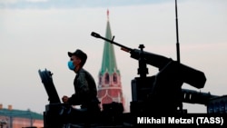 Жеңиш парадына даярдык көрүү учуру. Москва. Июнь, 2020-жыл.